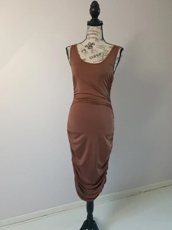 Robe longue moulante marron froncée SBetro – Taille S (36)